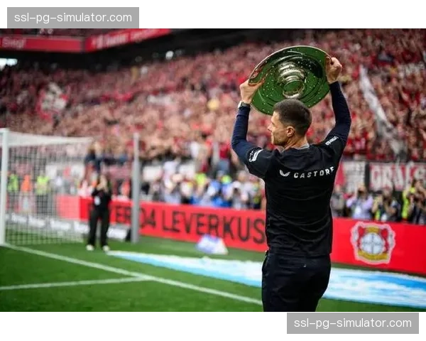 勒沃库森门将:零封纪录得益于整条防线的默契 勒沃库森门将:零封纪录得益于整条防线的默契