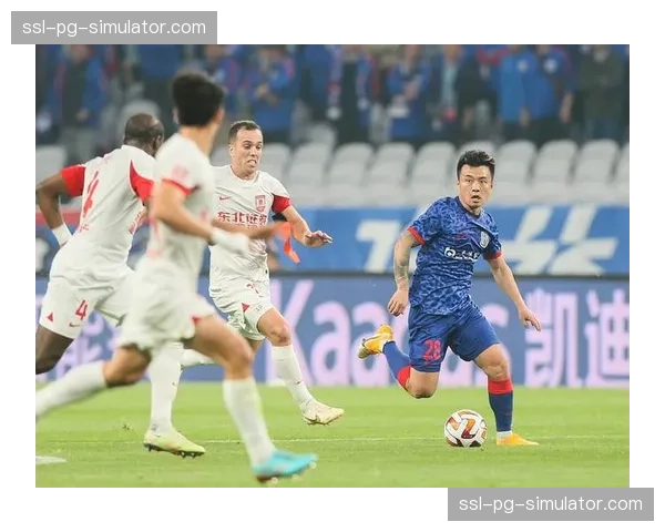 【2026年4月中超联赛·赛中·报道半场战报：南通支云0-0上海申花，双方门将各献关键扑救